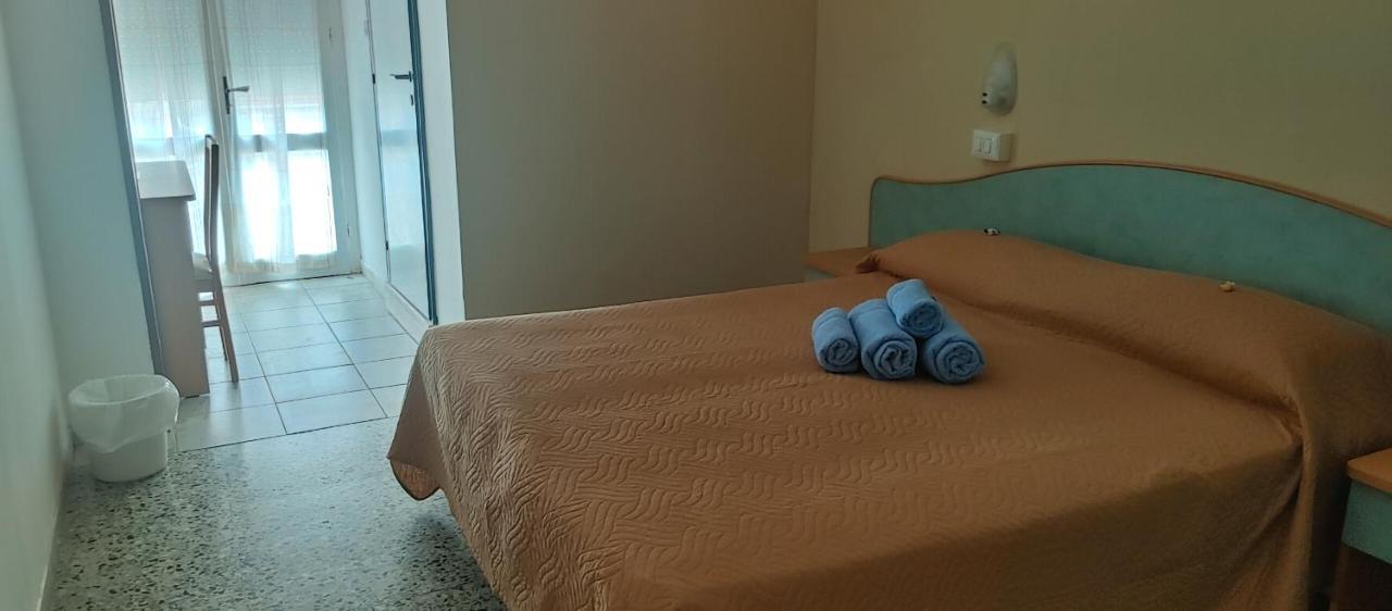 Hotel Adriatico Белларія-Іджеа-Марина Екстер'єр фото