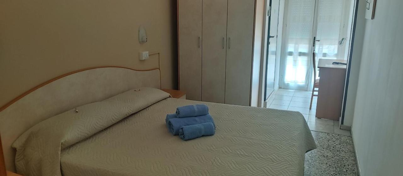 Hotel Adriatico Белларія-Іджеа-Марина Екстер'єр фото