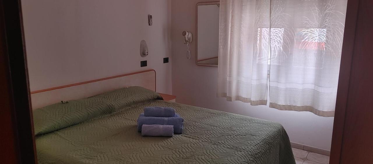 Hotel Adriatico Белларія-Іджеа-Марина Екстер'єр фото
