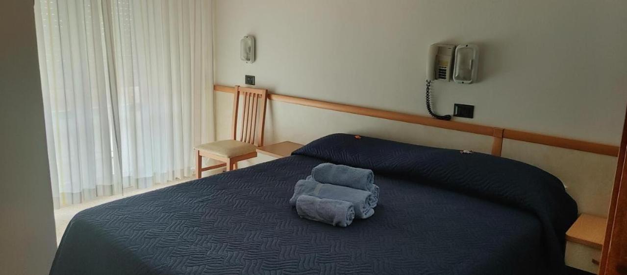 Hotel Adriatico Белларія-Іджеа-Марина Екстер'єр фото